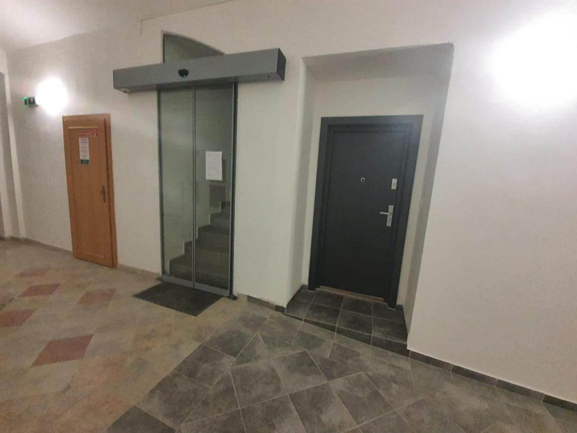 Monar Exclusive Center Free Parking In Garage Apartment โกชิเซ ภายนอก รูปภาพ