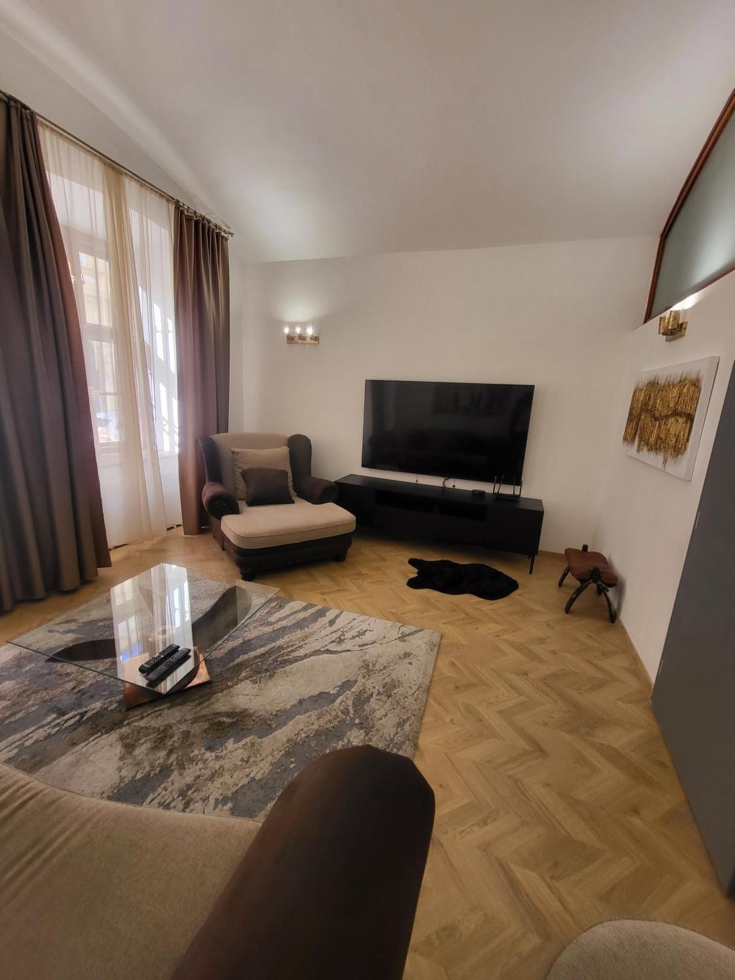 Monar Exclusive Center Free Parking In Garage Apartment โกชิเซ ภายนอก รูปภาพ